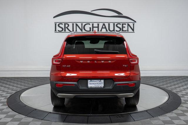 used 2021 Volvo XC40 car, priced at $29,900