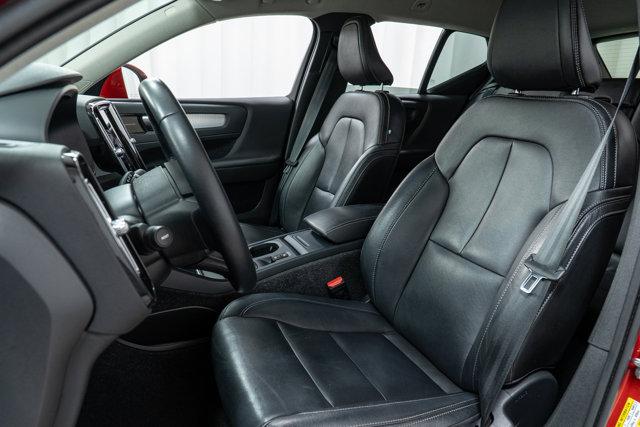 used 2021 Volvo XC40 car, priced at $29,900