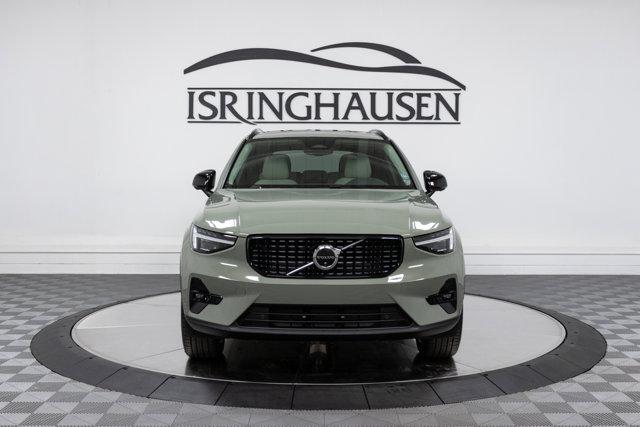 new 2025 Volvo XC40 car, priced at $50,025