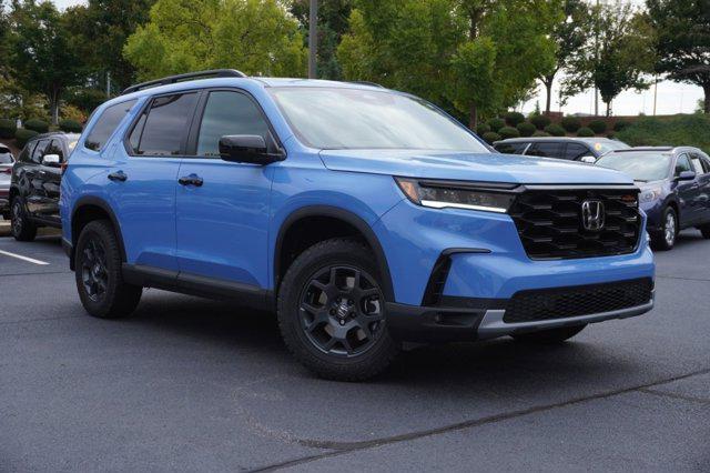 new 2025 Honda Pilot car, priced at $53,098