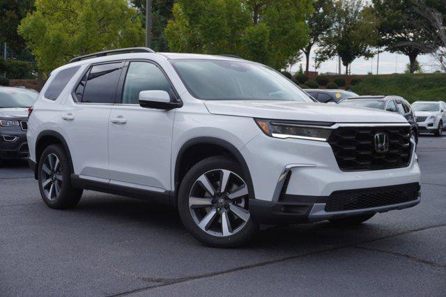 new 2025 Honda Pilot car, priced at $52,993