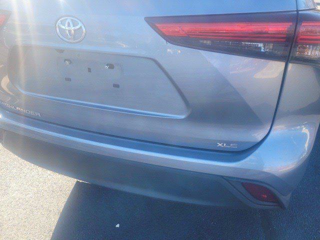 used 2021 Toyota Highlander car, priced at $31,625