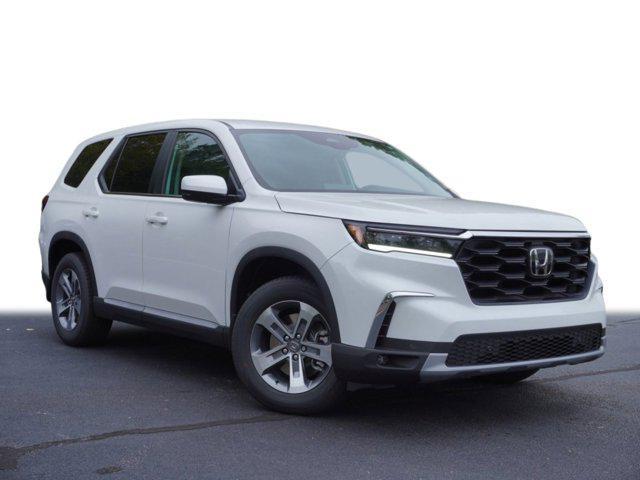 new 2025 Honda Pilot car, priced at $48,993