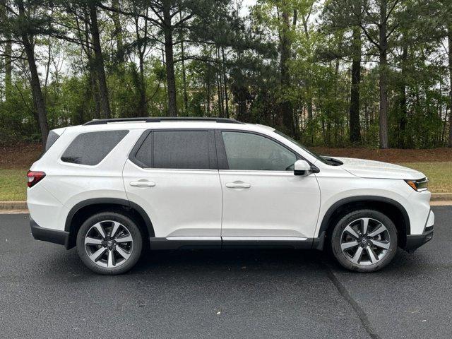 new 2025 Honda Pilot car, priced at $50,893