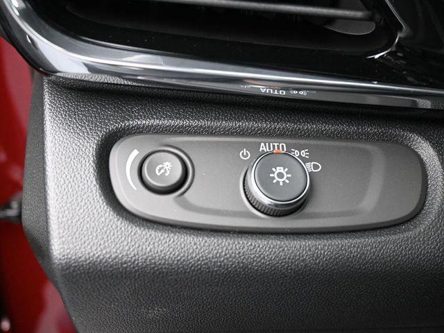 new 2025 Buick Envista car, priced at $29,000