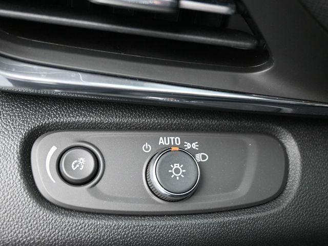 new 2025 Buick Envista car, priced at $22,750
