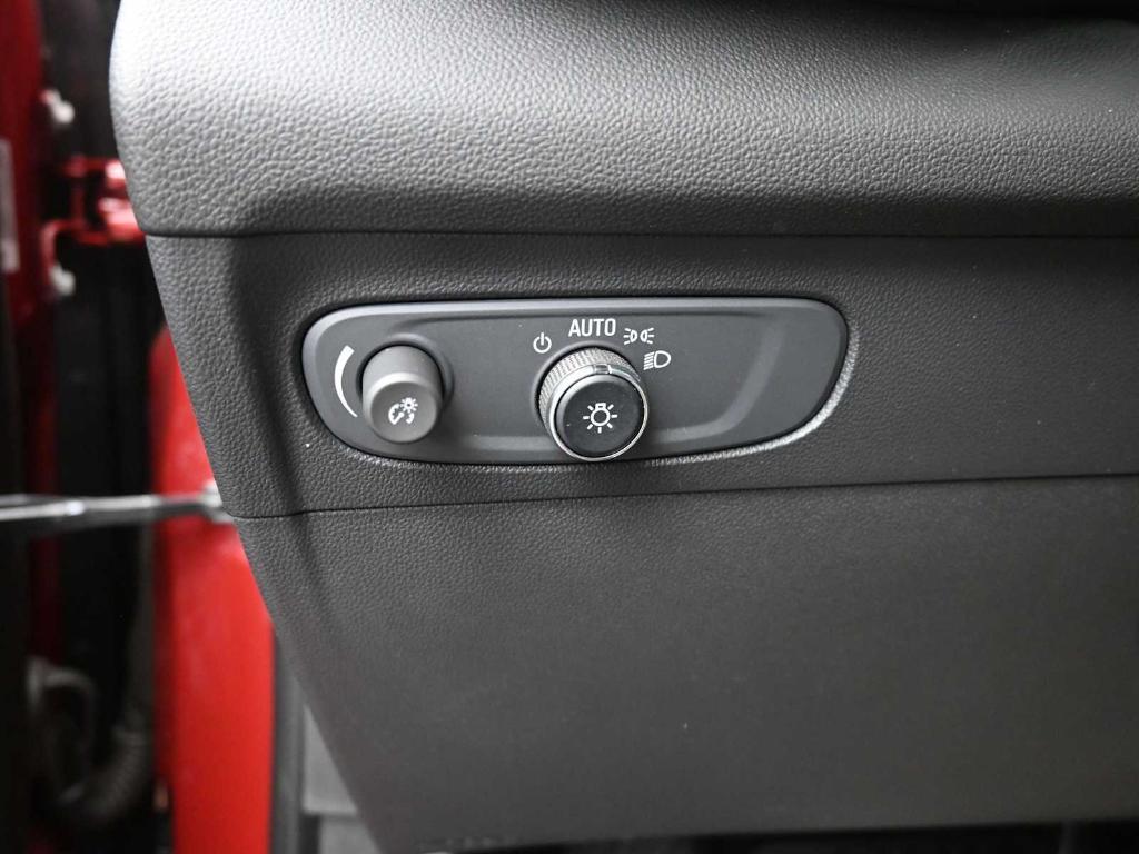 used 2022 Buick Envision car, priced at $20,677