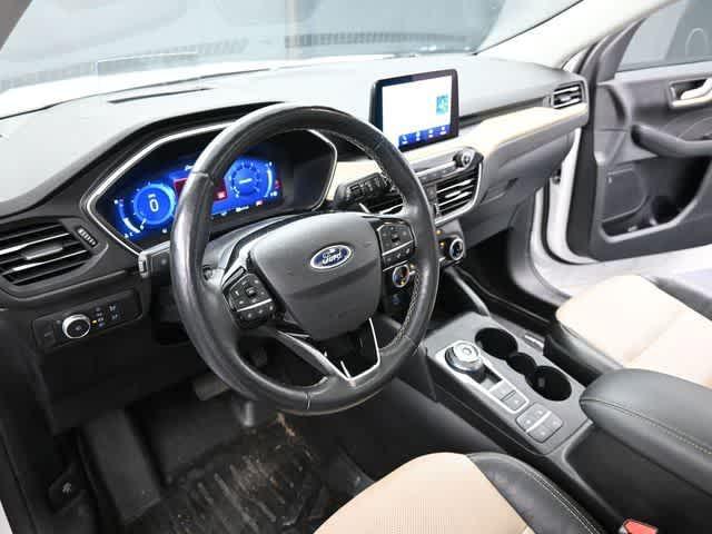 used 2022 Ford Escape car, priced at $23,394