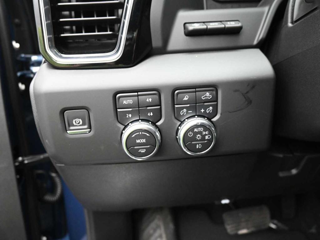 new 2025 GMC Sierra 2500 car, priced at $80,000