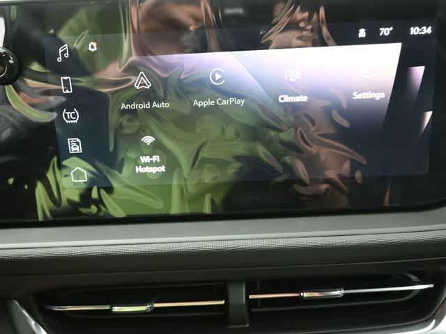 new 2025 Buick Envista car, priced at $24,000