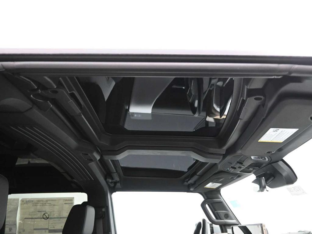 new 2025 GMC HUMMER EV Pickup car, priced at $105,000