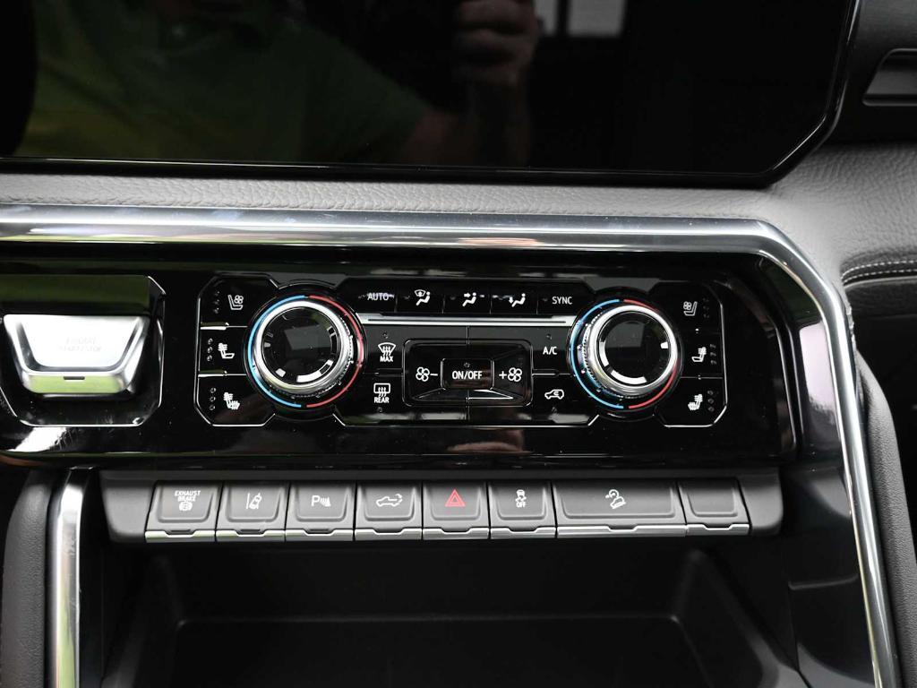 new 2025 GMC Sierra 2500 car, priced at $80,500