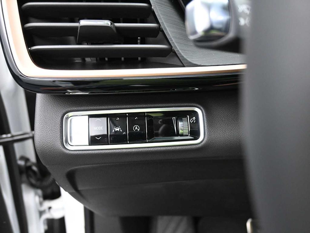 new 2025 Buick Envision car, priced at $38,000