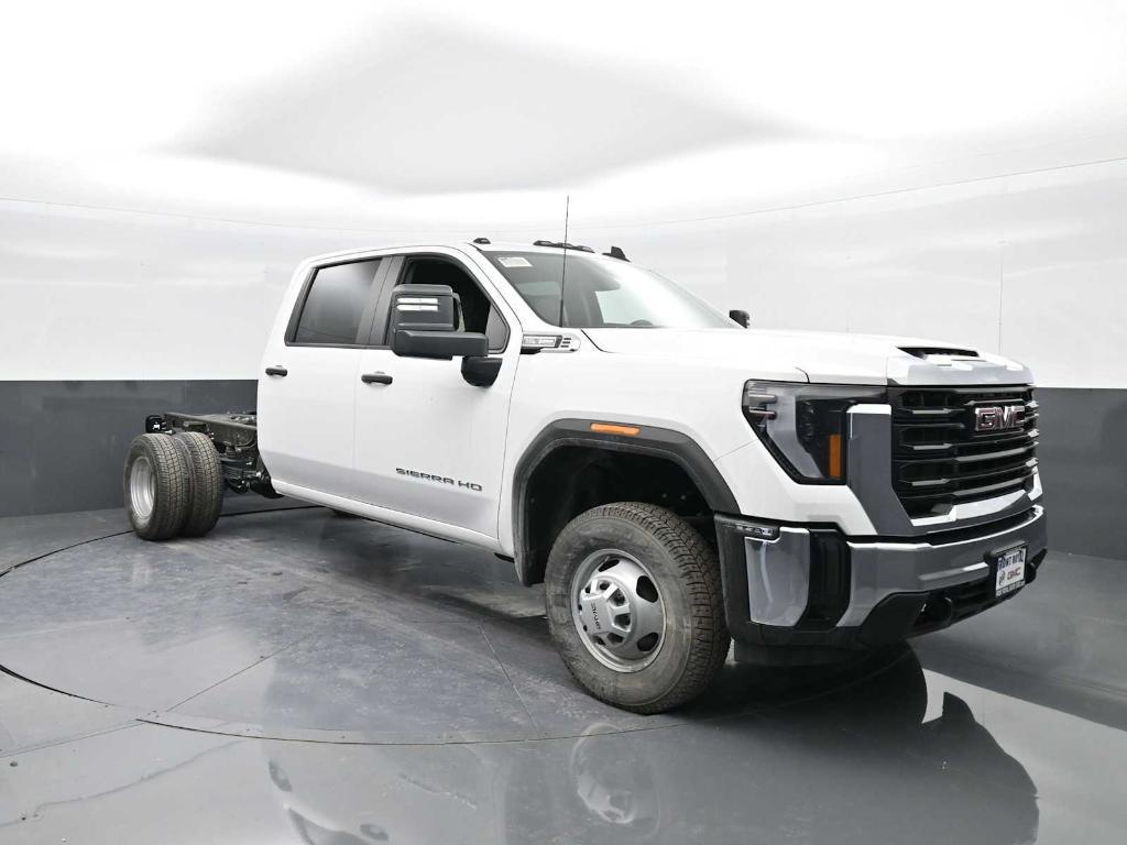 new 2025 GMC Sierra 3500 car, priced at $51,000