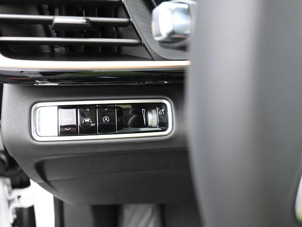 new 2025 Buick Envision car, priced at $39,500