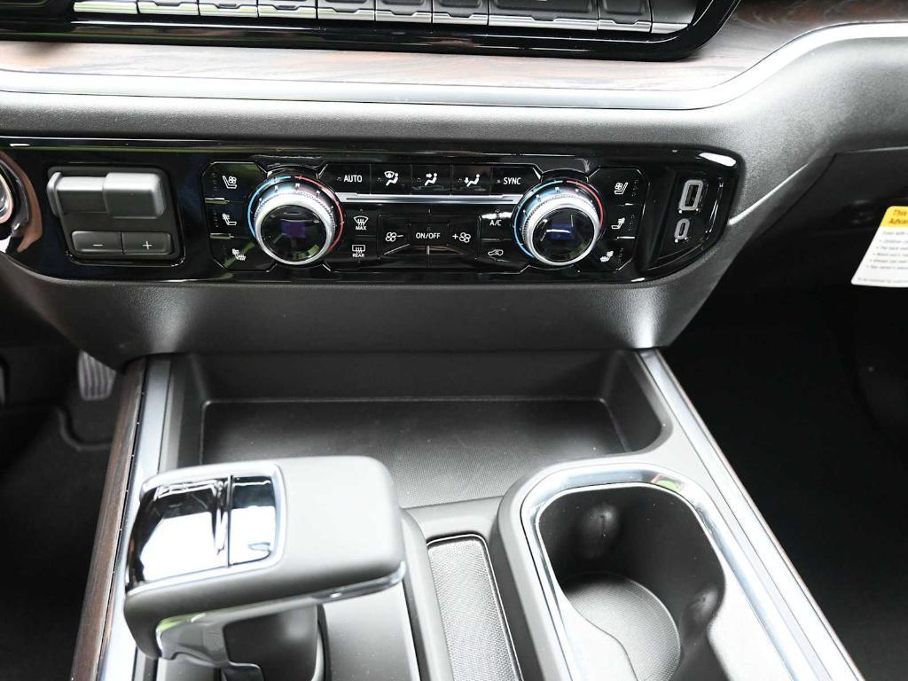 new 2025 GMC Sierra 1500 car, priced at $55,650