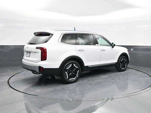 used 2023 Kia Telluride car, priced at $32,471