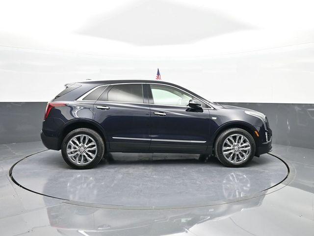 used 2022 Cadillac XT5 car, priced at $27,943