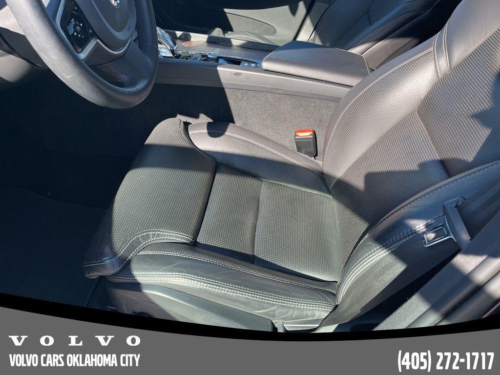 used 2023 Volvo XC60 car, priced at $39,900