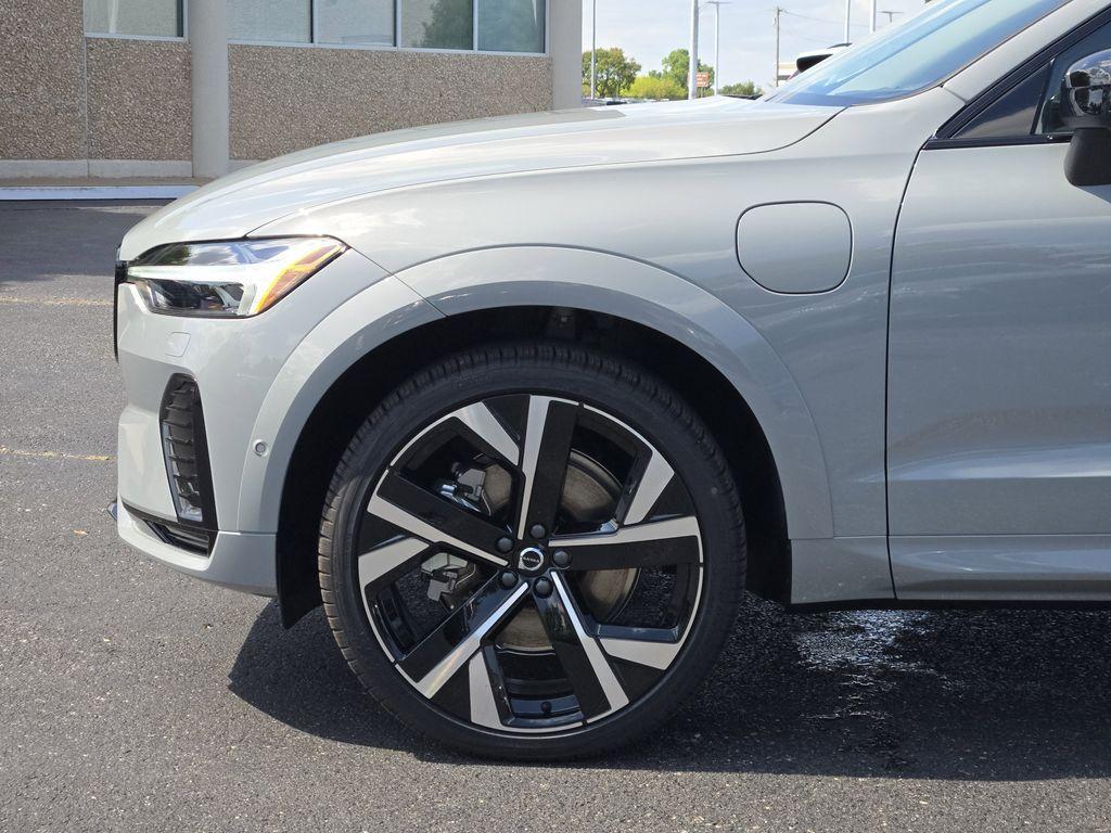 new 2026 Volvo XC60 car, priced at $76,905