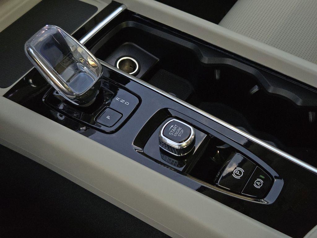 new 2026 Volvo XC60 car, priced at $76,905