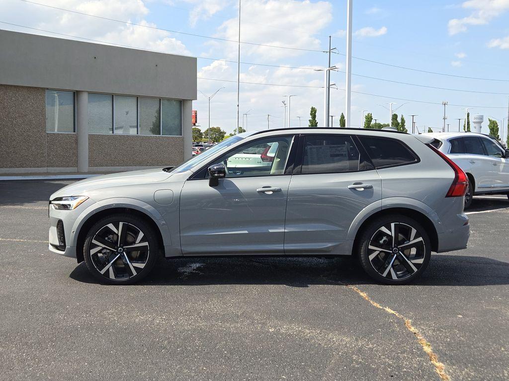 new 2026 Volvo XC60 car, priced at $76,905