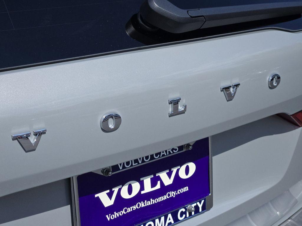 new 2026 Volvo XC60 car, priced at $76,905