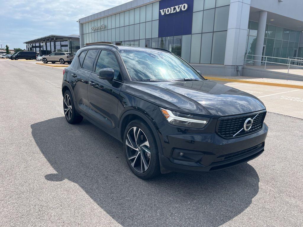 used 2020 Volvo XC40 car, priced at $26,500