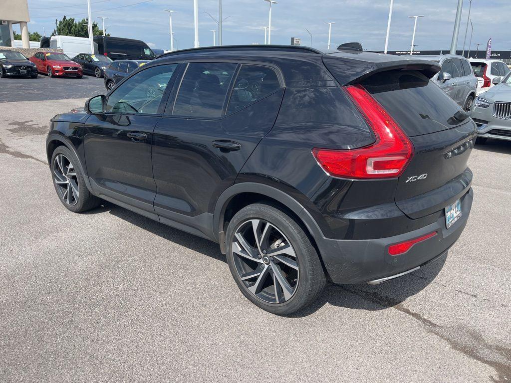 used 2020 Volvo XC40 car, priced at $26,500