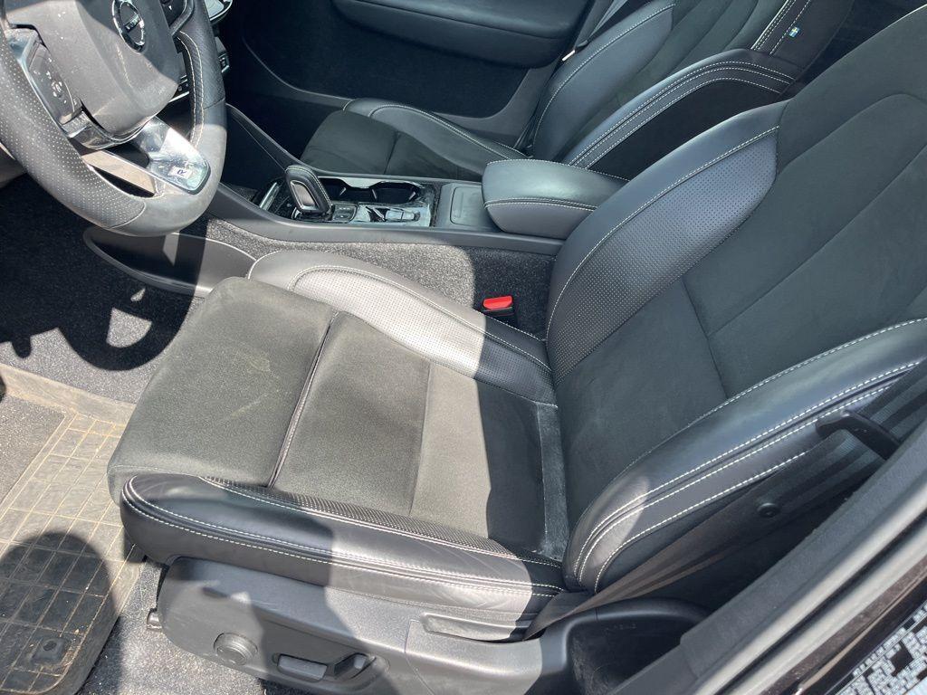 used 2020 Volvo XC40 car, priced at $26,500