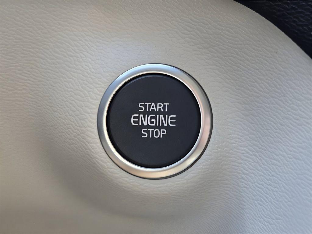 new 2025 Volvo XC40 car, priced at $48,335