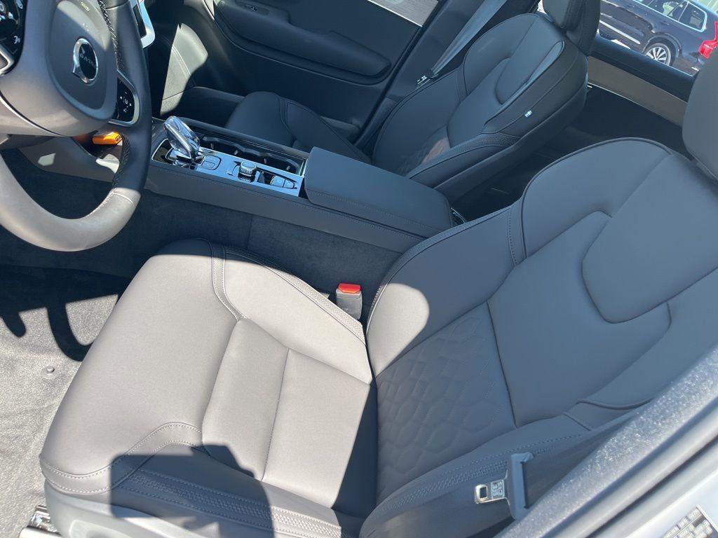 new 2025 Volvo XC90 Plug-In Hybrid car, priced at $79,800