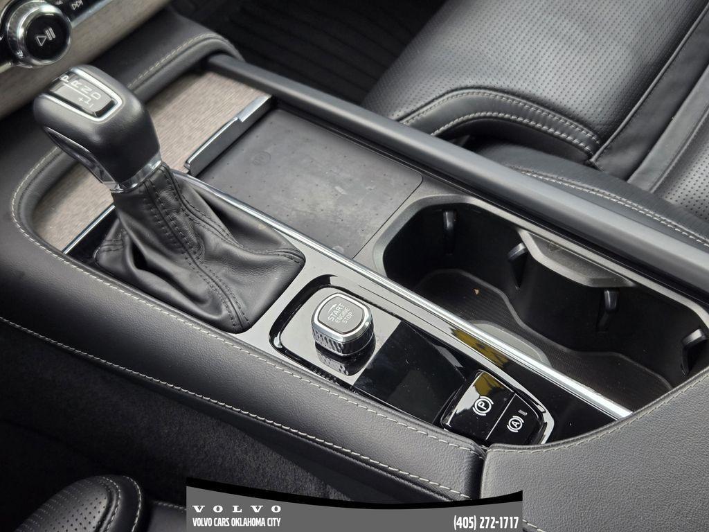 used 2022 Volvo XC90 car, priced at $40,900