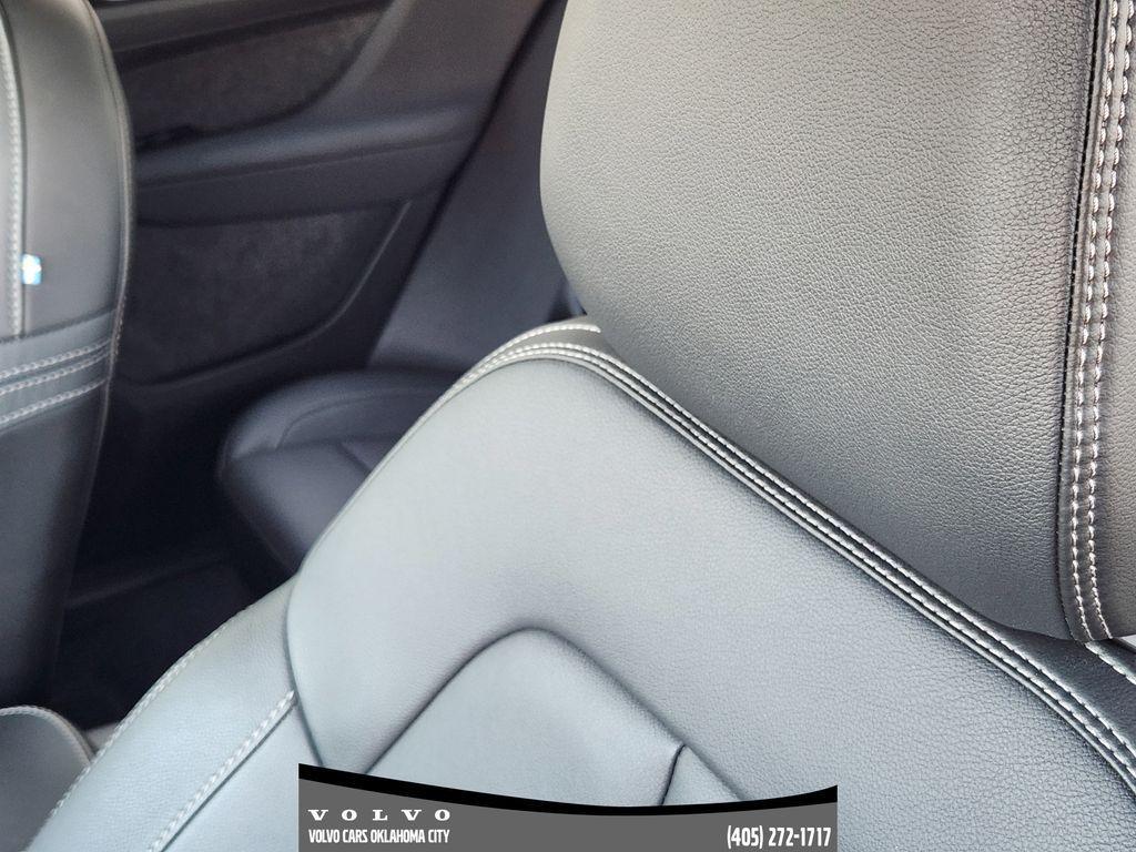 used 2025 Volvo XC40 car, priced at $34,400