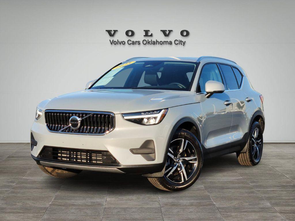 used 2025 Volvo XC40 car, priced at $33,900