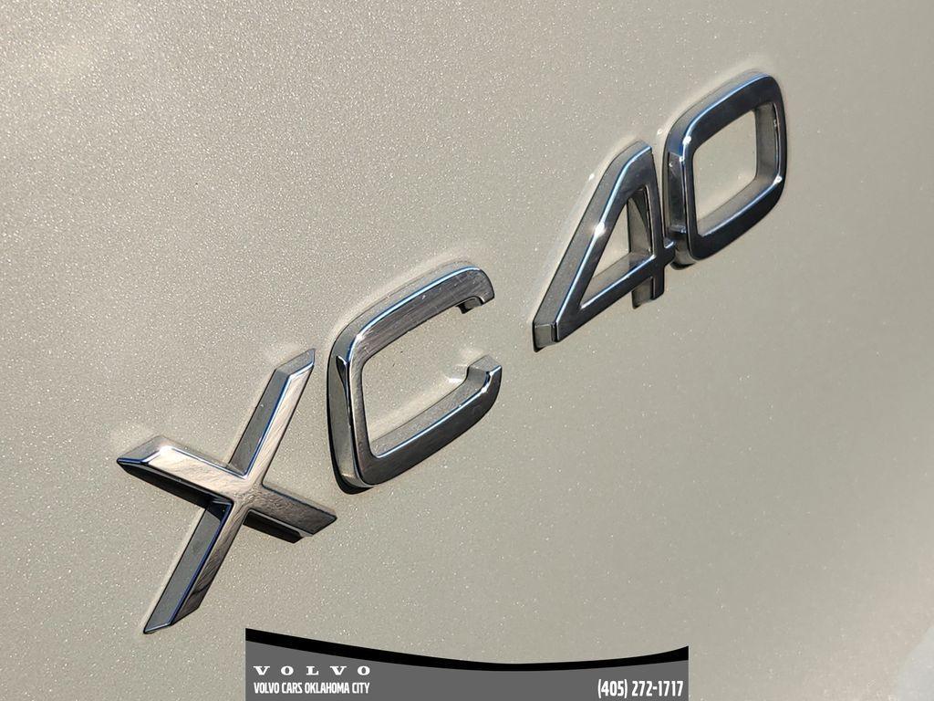 used 2025 Volvo XC40 car, priced at $34,400