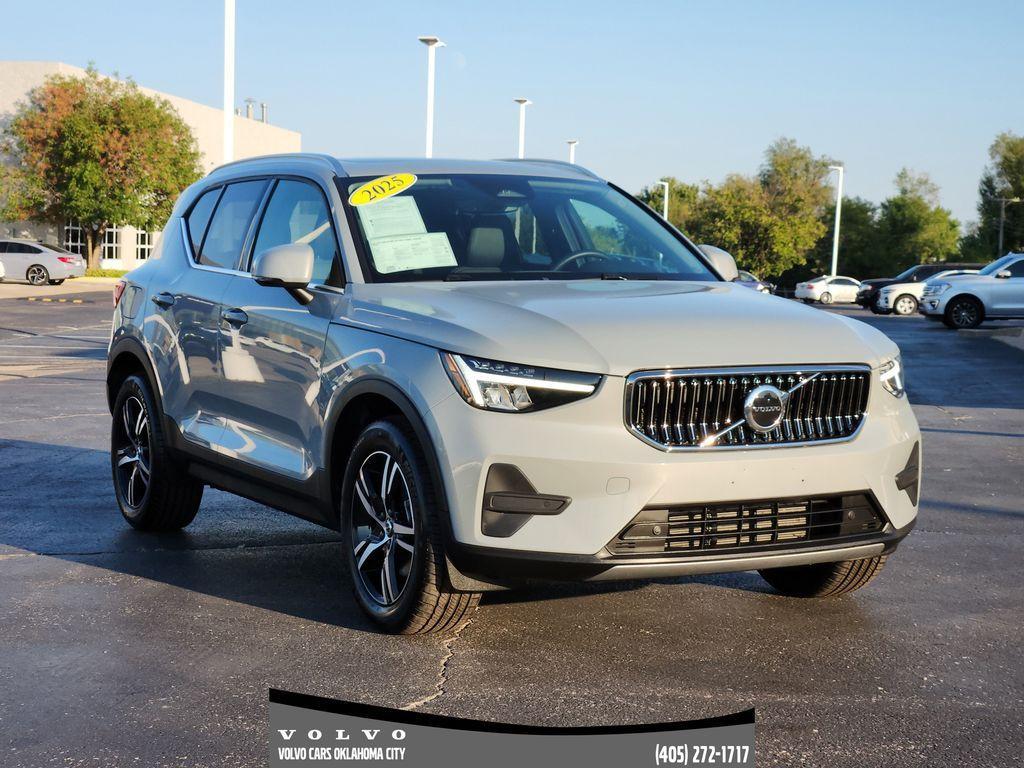 used 2025 Volvo XC40 car, priced at $34,400