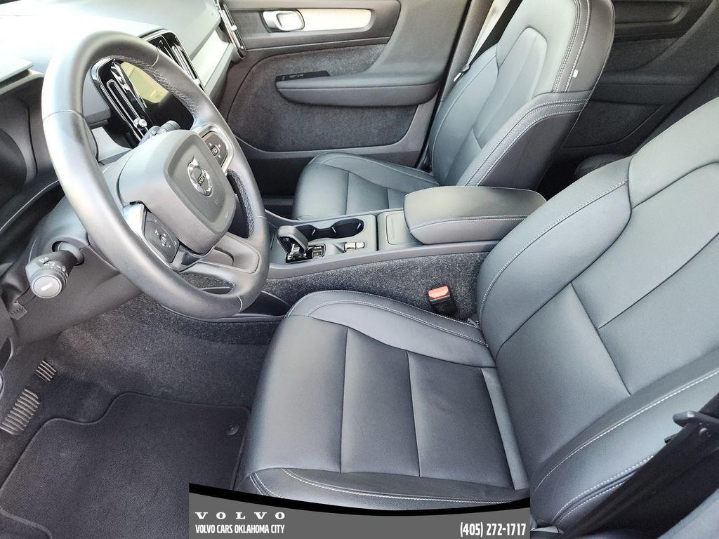 used 2025 Volvo XC40 car, priced at $34,400