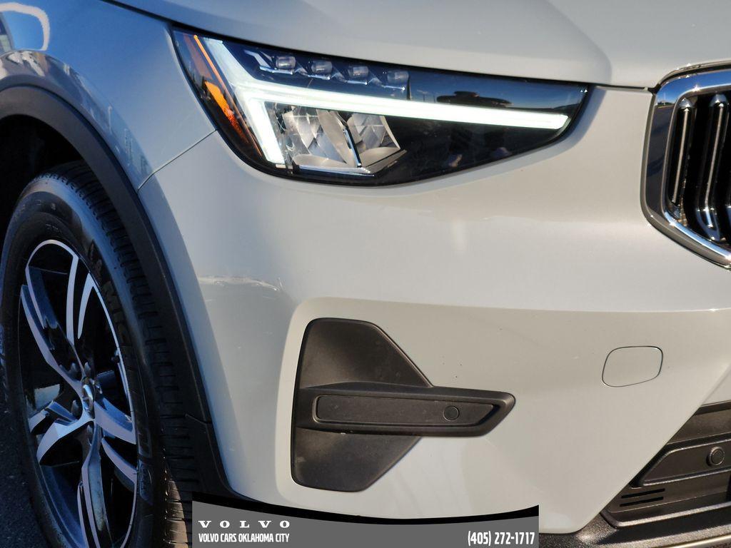 used 2025 Volvo XC40 car, priced at $34,400