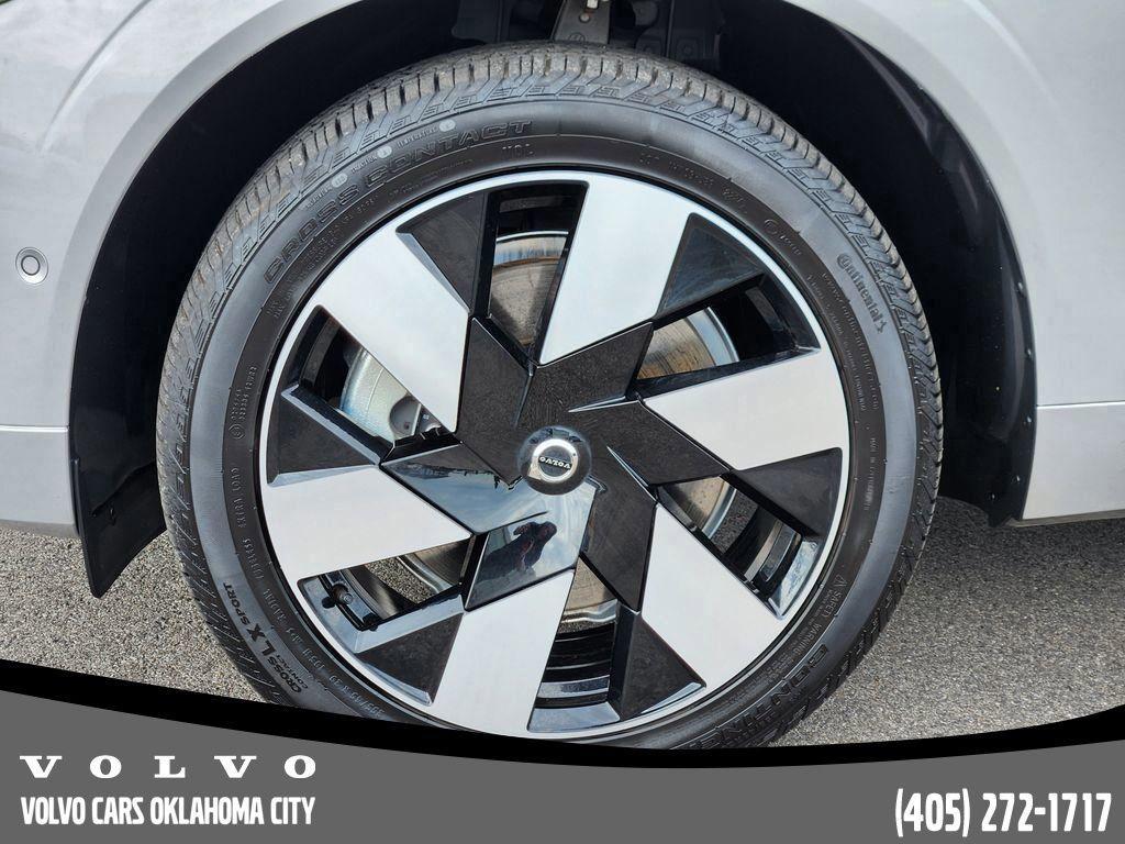 used 2025 Volvo XC60 Plug-In Hybrid car, priced at $55,900