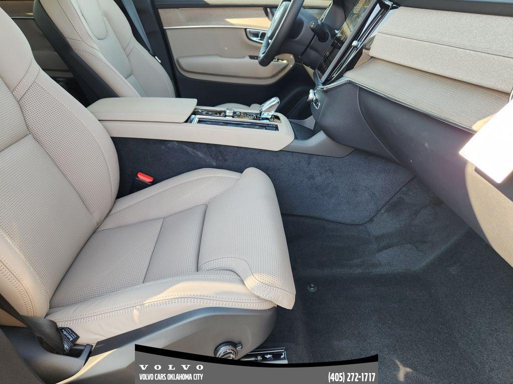 new 2026 Volvo XC90 car, priced at $77,870