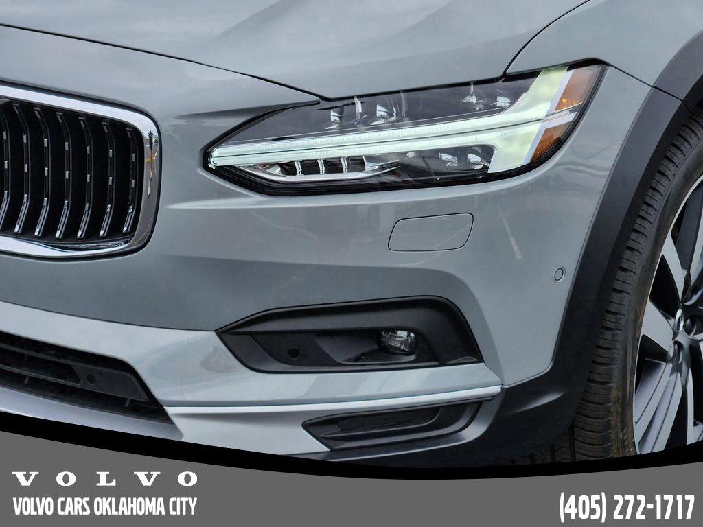 new 2025 Volvo V90 Cross Country car, priced at $63,365