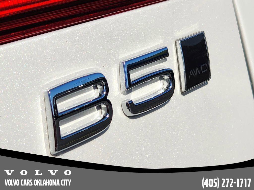 used 2023 Volvo XC60 car, priced at $37,400