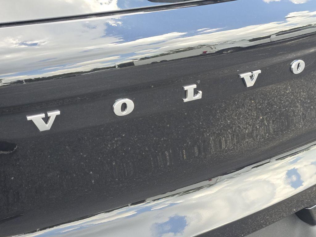 new 2025 Volvo XC40 car, priced at $55,415