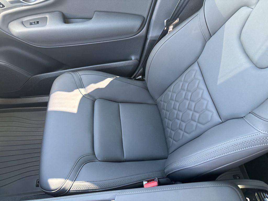 new 2025 Volvo XC90 car, priced at $65,555