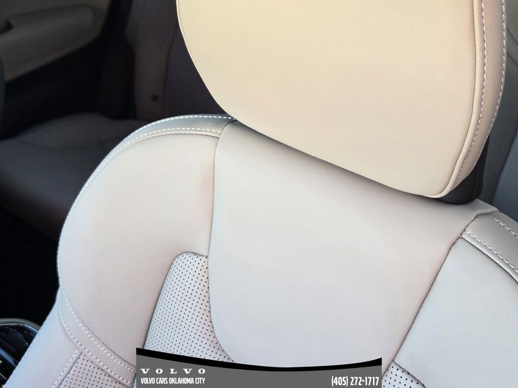 new 2026 Volvo XC90 car, priced at $76,870