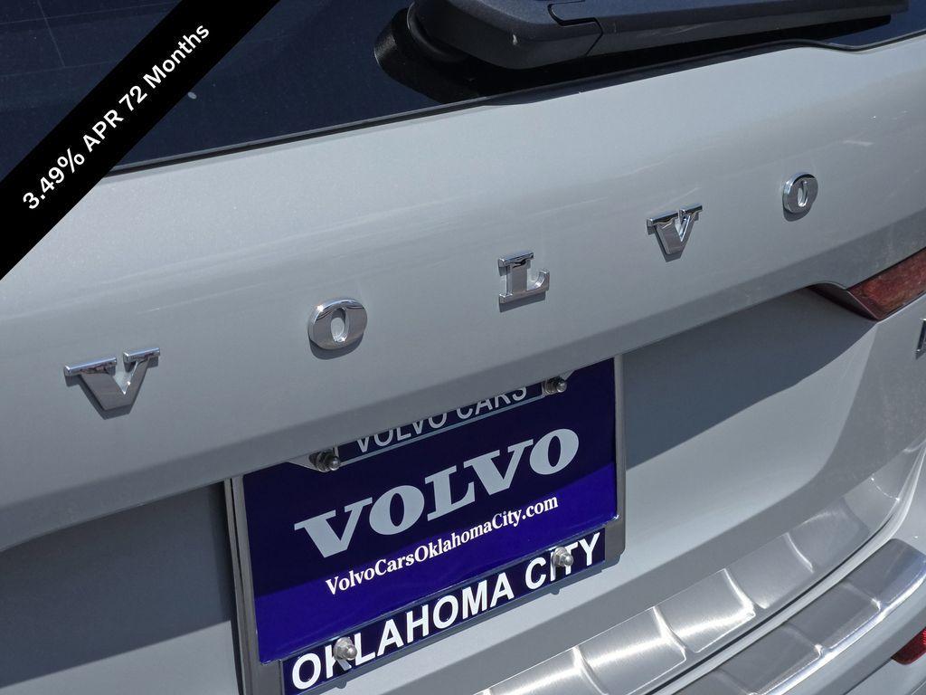 new 2025 Volvo XC60 car, priced at $63,670