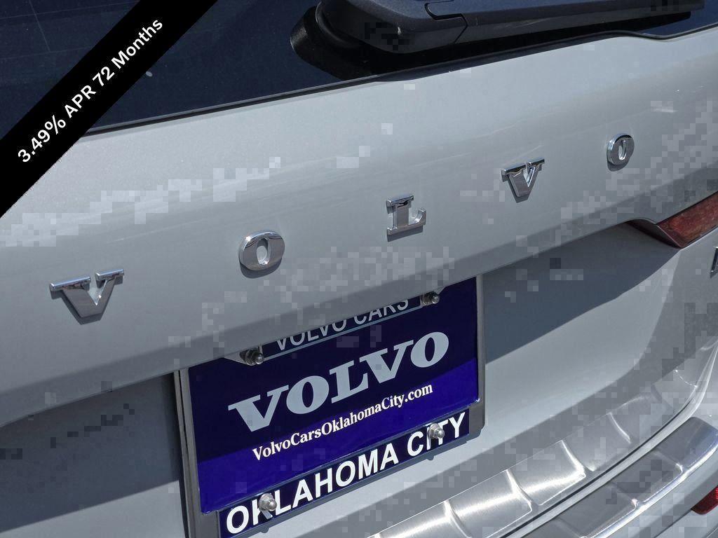 new 2025 Volvo XC60 car, priced at $63,670