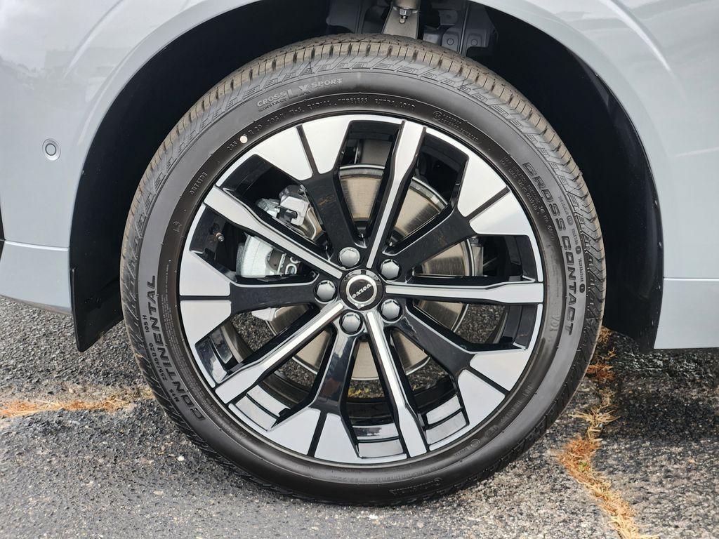 new 2026 Volvo XC60 car, priced at $59,420