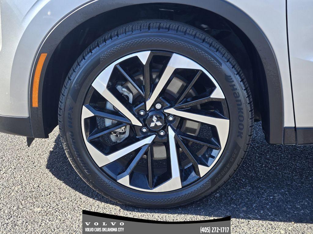 used 2022 Mitsubishi Outlander car, priced at $19,900